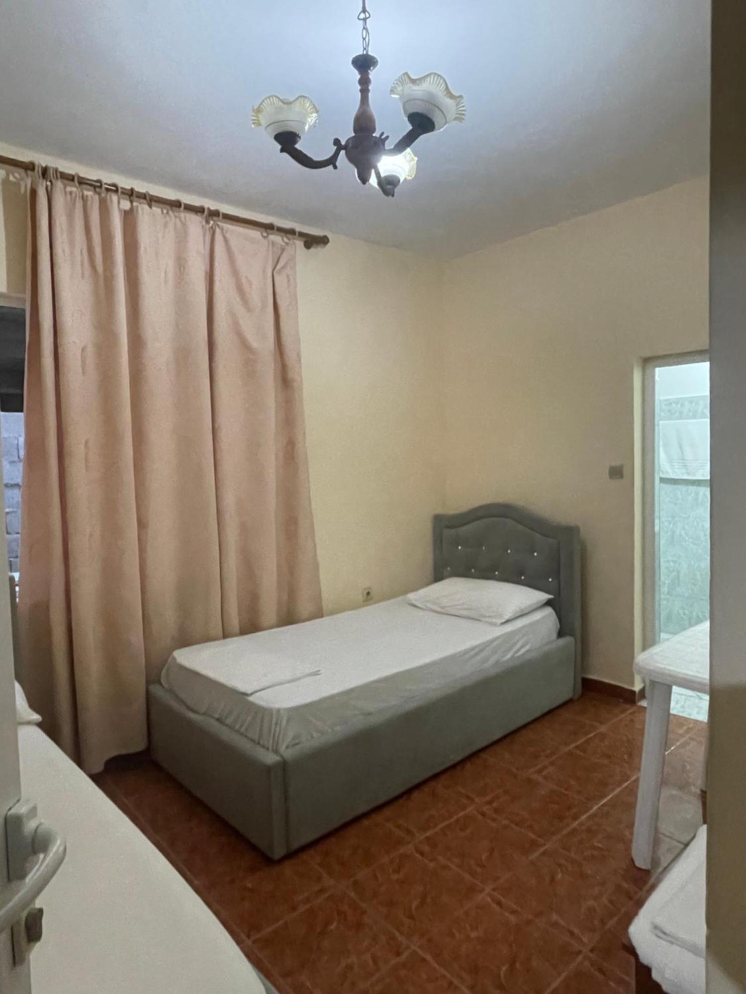 Hotel Gjika Sarandë 外观 照片