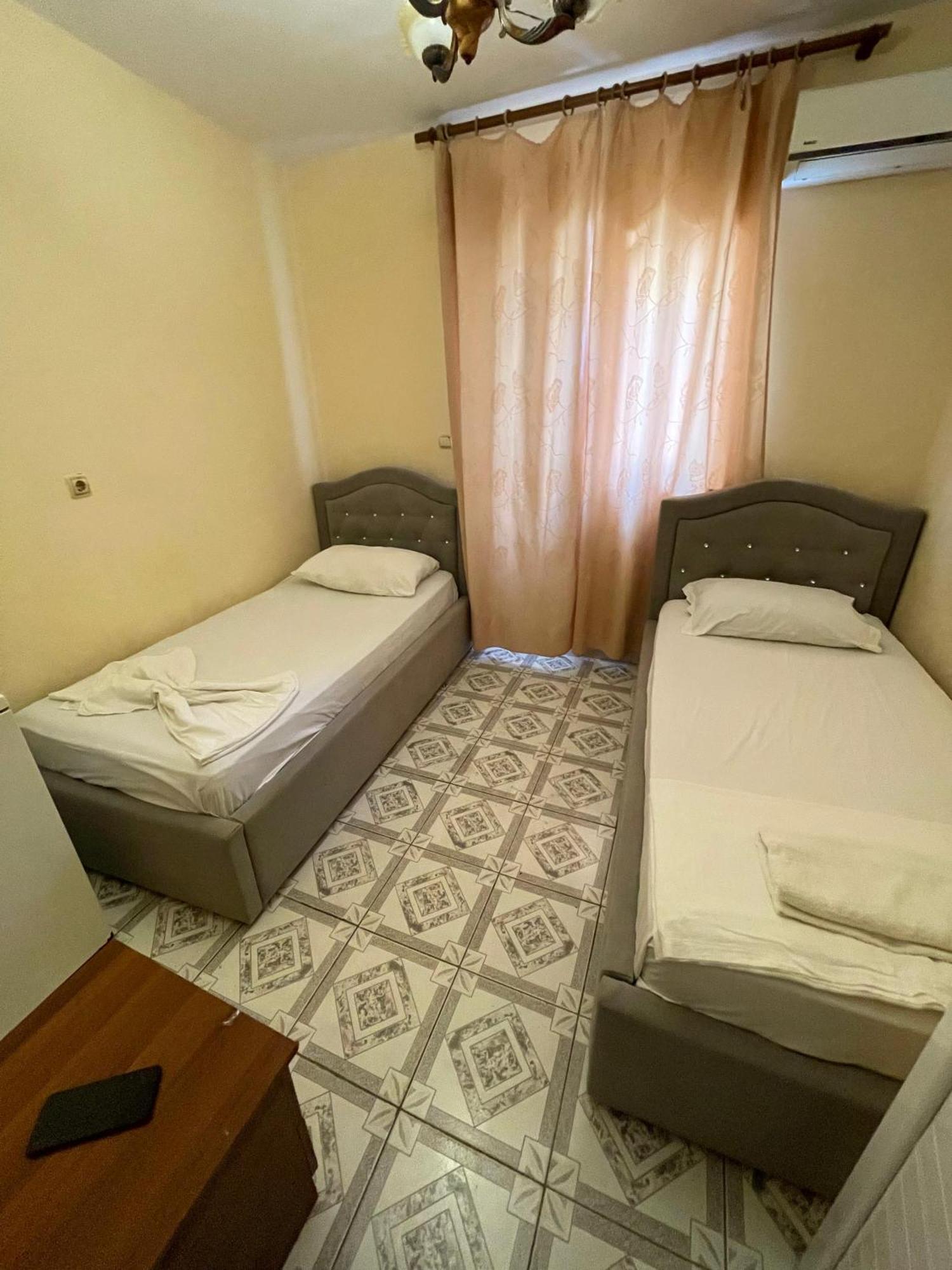 Hotel Gjika Sarandë 外观 照片