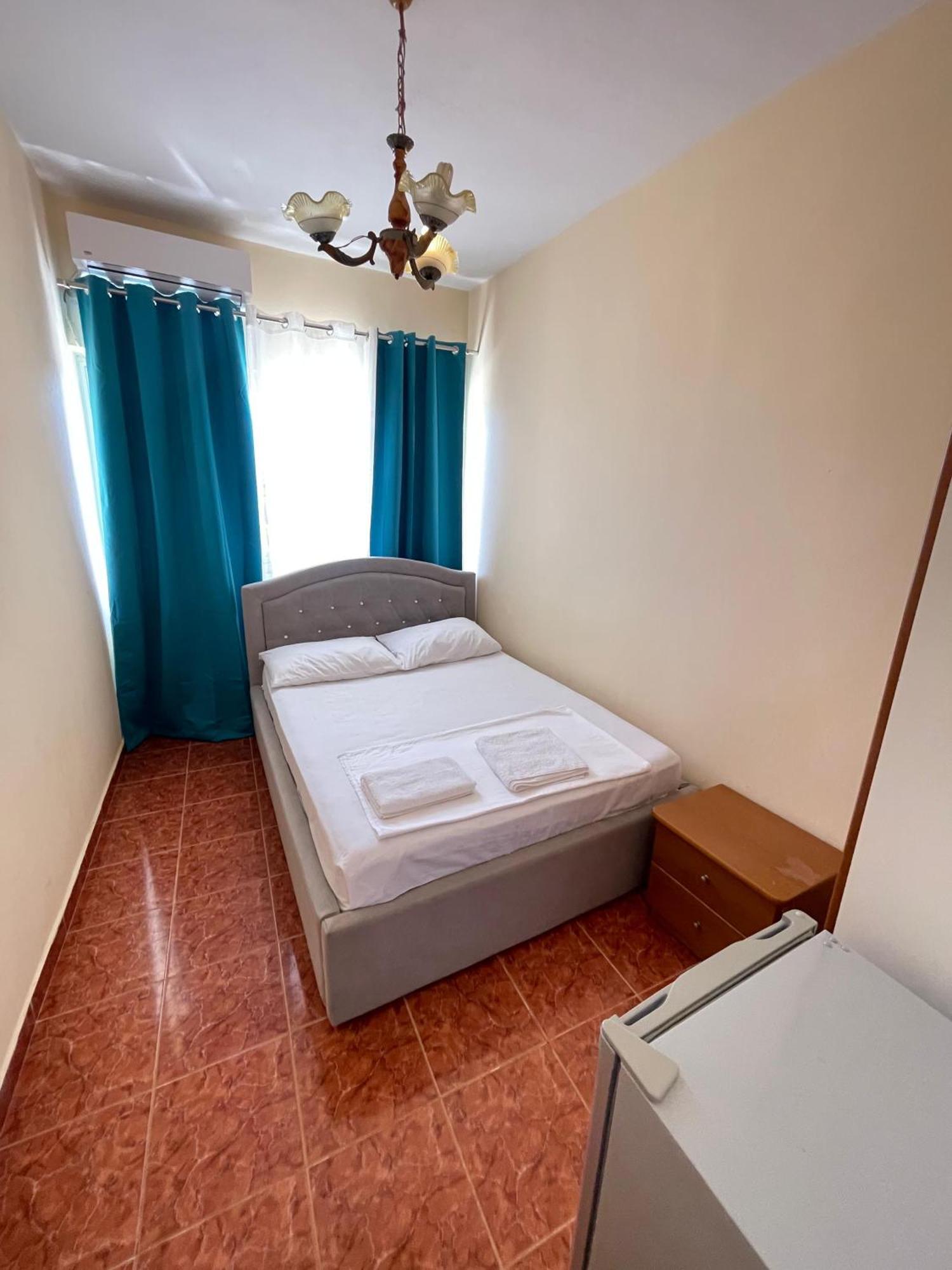 Hotel Gjika Sarandë 外观 照片