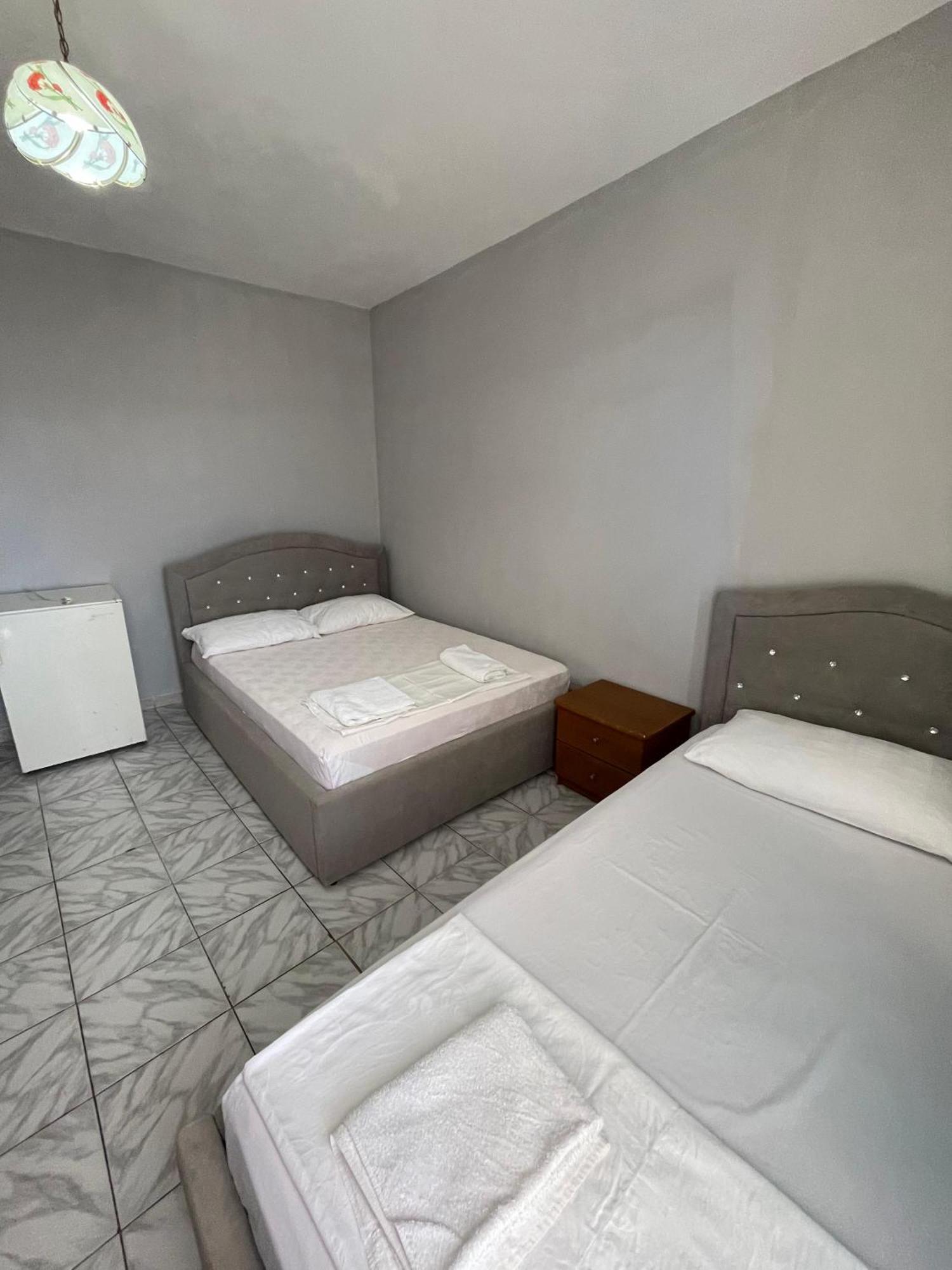 Hotel Gjika Sarandë 外观 照片