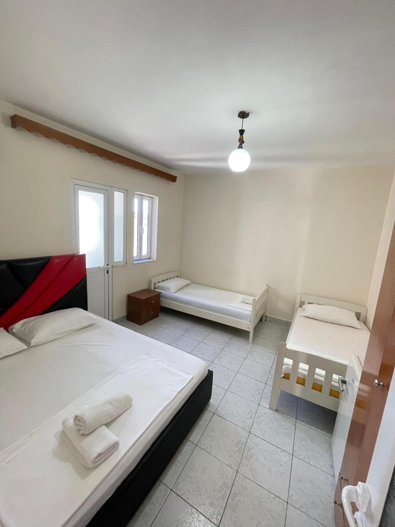 Hotel Gjika Sarandë 外观 照片