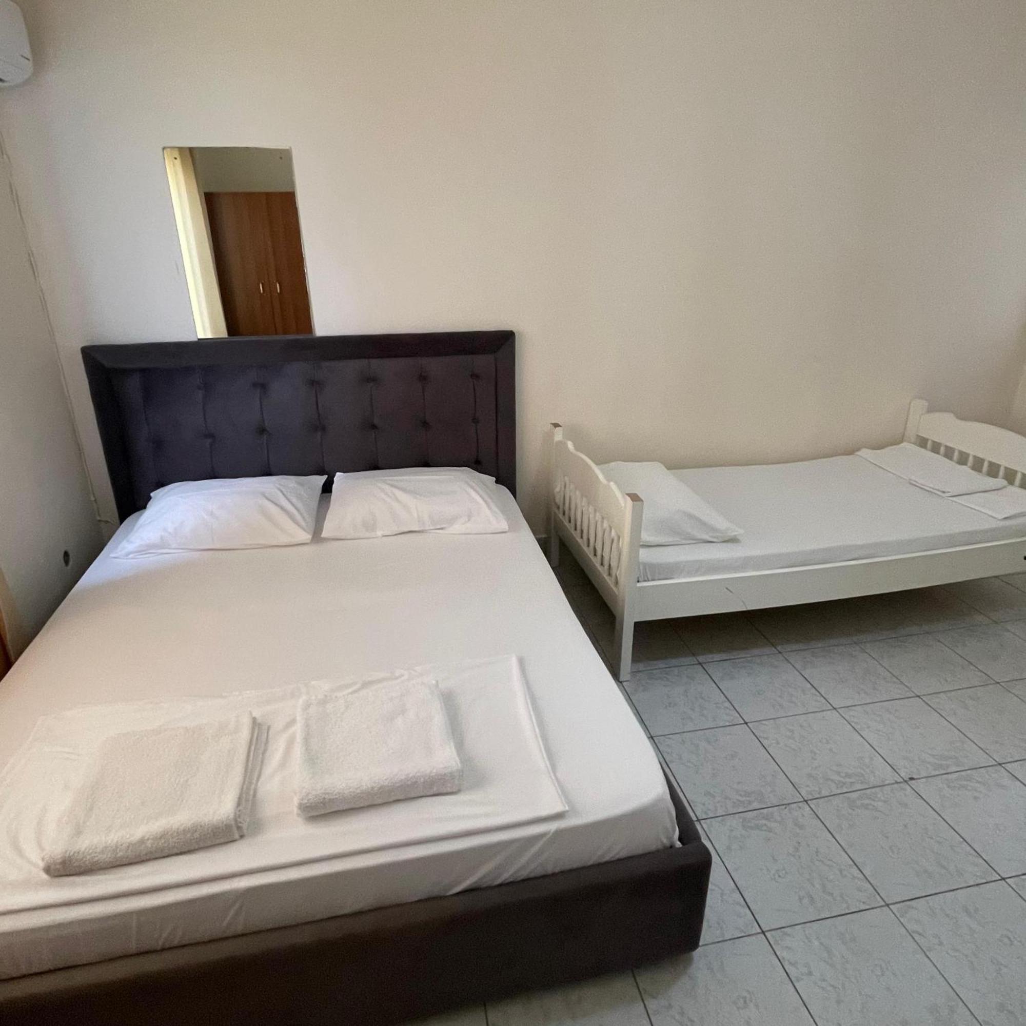 Hotel Gjika Sarandë 外观 照片