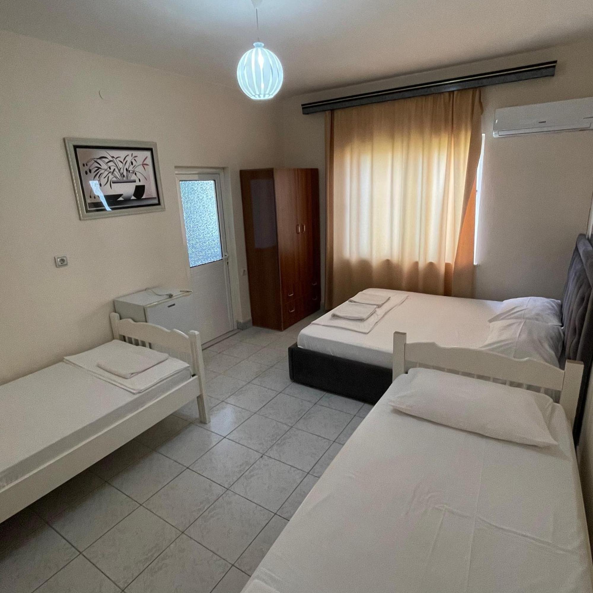 Hotel Gjika Sarandë 外观 照片